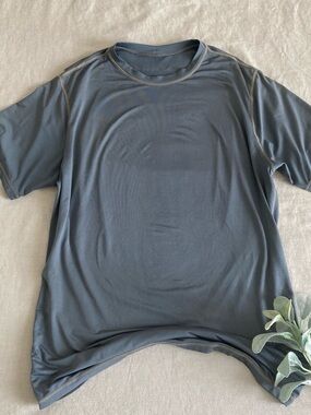 Men's Short Sleeve Crewneck Tee in Slate Blue